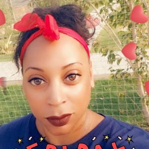 Meet your Posher, Corinne